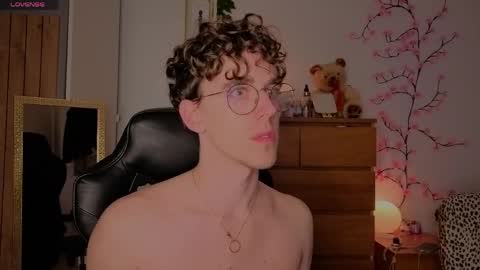  Free OF online show from April 4, 5:15 am