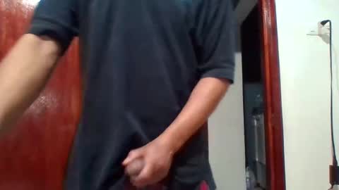 Snapshot of latinbigdick2 chatting on February 27, 12:41 am Robert online show from February 27, 12:41 am