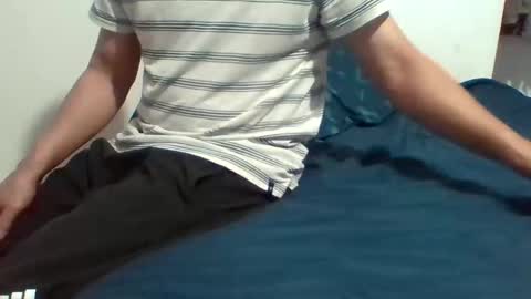 Snapshot of latinbigdick2 chatting on January 19, 11:43 pm Robert online show from January 19, 11:43 pm