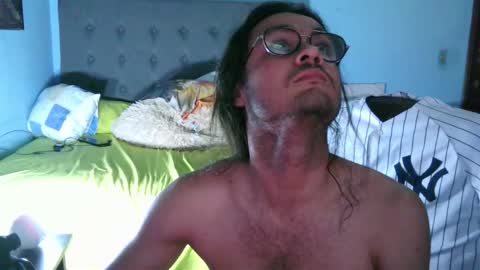 latinincognito online show from March 5, 10:23 pm