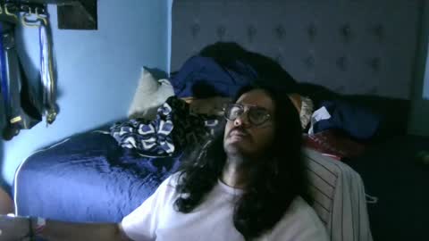 latinincognito online show from December 29, 9:50 am