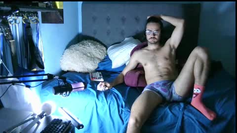 latinincognito online show from December 9, 7:17 am