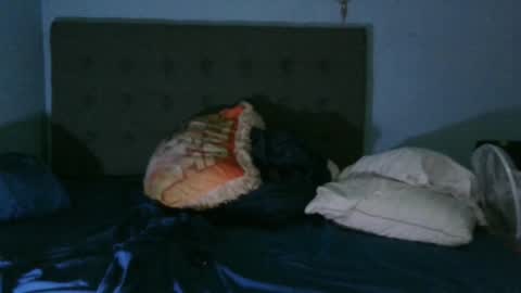 latinincognito online show from December 16, 5:49 am