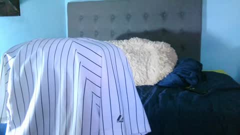 latinincognito online show from January 29, 7:11 pm