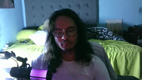 latinincognito online show from March 8, 6:41 am