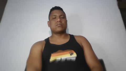 Snapshot of latinrayf chatting on October 25, 7:10 am latinrayf online show from October 25, 7:10 am