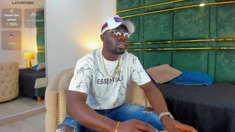 LEANDRO online show from February 5, 11:02 am