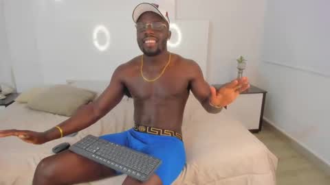 LEANDRO online show from December 29, 12:23 pm