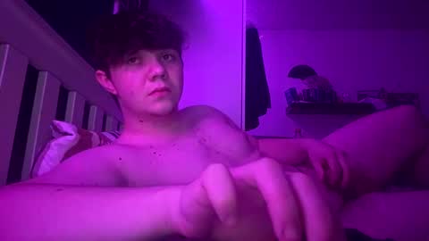 Latrne online show from April 7, 9:37 pm