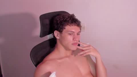 Laureent online show from April 10, 1:23 am