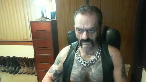 leathergreaser online show from January 2, 3:29 pm