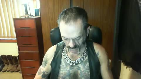 leathergreaser online show from February 16, 8:11 pm