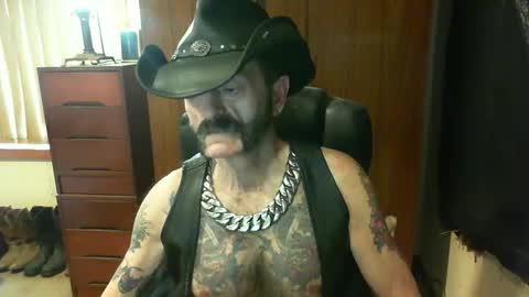 leathergreaser online show from November 13, 9:08 pm