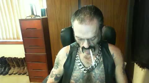 leathergreaser online show from January 6, 2:26 am