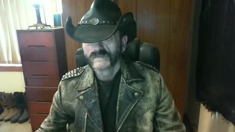 leathergreaser online show from November 12, 2:28 am