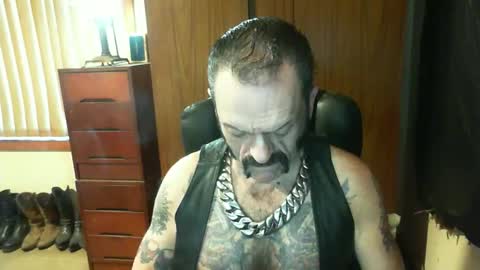 leathergreaser online show from December 25, 7:45 pm