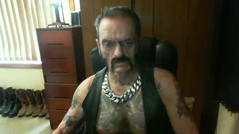 leathergreaser online show from January 3, 3:16 am