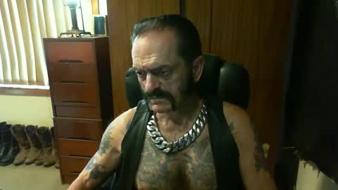 leathergreaser online show from January 26, 7:21 am