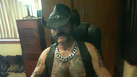 leathergreaser online show from October 1, 12:58 am