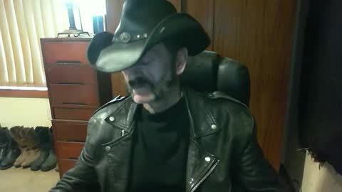 leathergreaser online show from September 9, 10:41 pm