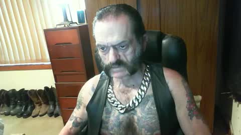 leathergreaser online show from December 8, 7:37 am
