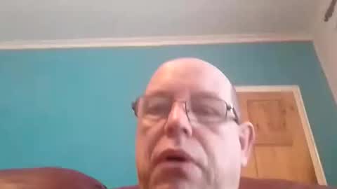Snapshot of leatherpants68 chatting on October 15, 8:22 am leatherpants68 online show from October 15, 8:22 am