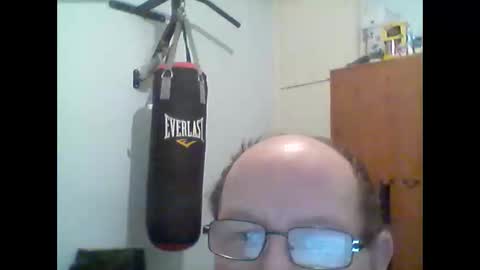 Snapshot of leatherpants68 chatting on February 21, 7:54 pm leatherpants68 online show from February 21, 7:54 pm