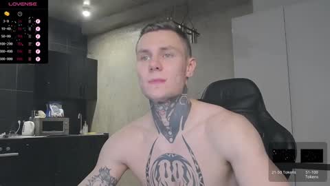 Snapshot of lechery_boy chatting on January 22, 6:31 pm Lechery boy online show from January 22, 6:31 pm