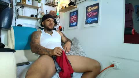 leenar_key online show from May 31, 12:00 am