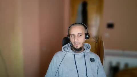 lefrenchiies online show from November 21, 8:13 am