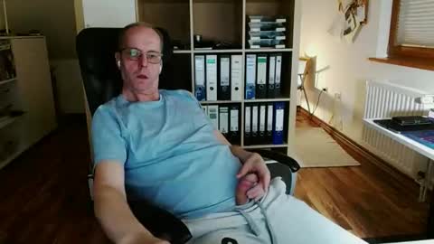 Dave online show from April 10, 11:01 pm