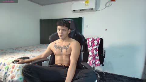 Snapshot of lei_77 chatting on January 25, 8:53 pm Lei online show from January 25, 8:53 pm