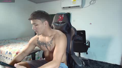 Snapshot of lei_77 chatting on January 11, 9:46 pm Lei online show from January 11, 9:46 pm