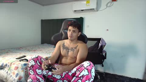 Snapshot of lei_77 chatting on January 25, 4:34 am Lei online show from January 25, 4:34 am