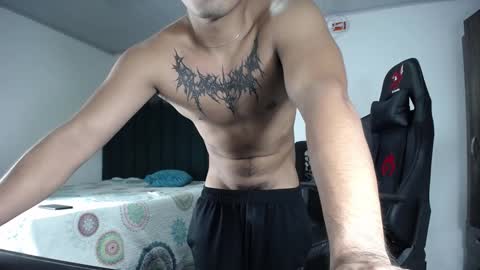 Snapshot of lei_77 chatting on December 17, 9:05 pm Lei online show from December 17, 9:05 pm