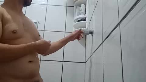 Snapshot of lelefiel chatting on October 29, 10:40 am Pequeno Urso online show from October 29, 10:40 am