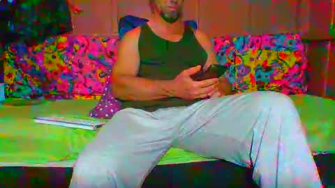 Snapshot of lemao77 chatting on October 15, 12:40 am SEX MASTER online show from October 15, 12:40 am