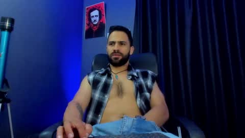 Leo  Diaz online show from February 27, 11:15 pm