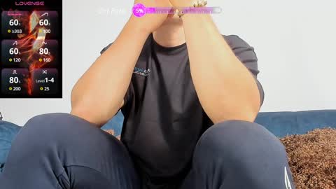 Snapshot of leon_ssmoron chatting on December 23, 1:03 pm Leon Smoron online show from December 23, 1:03 pm