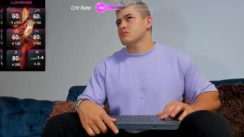 Snapshot of leon_ssmoron chatting on December 11, 10:37 am Leon Smoron online show from December 11, 10:37 am