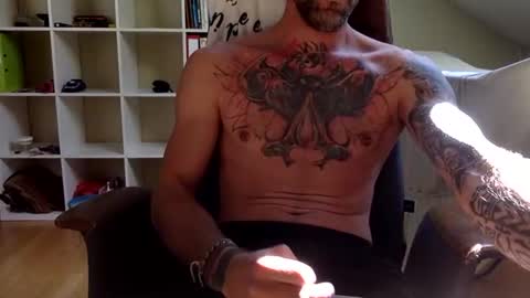 leorojas888 online show from April 5, 9:17 am