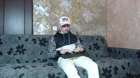 leoroman online show from October 25, 10:28 am