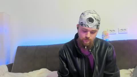 lev_miller online show from March 7, 2:53 am