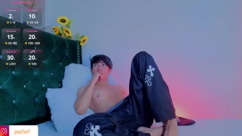 Levi  online show from February 25, 3:13 pm