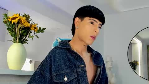 Liam online show from October 26, 8:22 pm