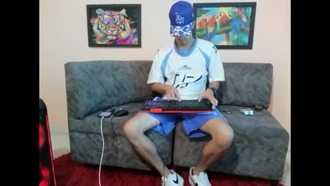 Snapshot of liam_andres12 chatting on September 12, 9:48 pm Andres online show from September 12, 9:48 pm