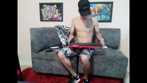 Snapshot of liam_andres12 chatting on September 8, 9:47 pm Andres online show from September 8, 9:47 pm