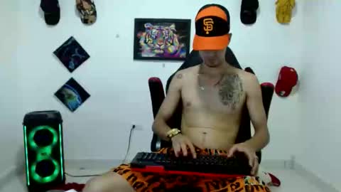 Andres online show from March 4, 11:45 pm