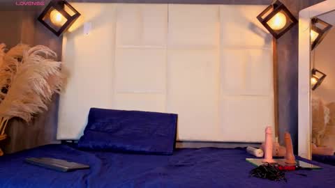 Liam forest  online show from December 16, 4:52 am