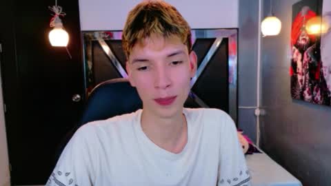 liam_green1 online show from February 25, 7:26 pm